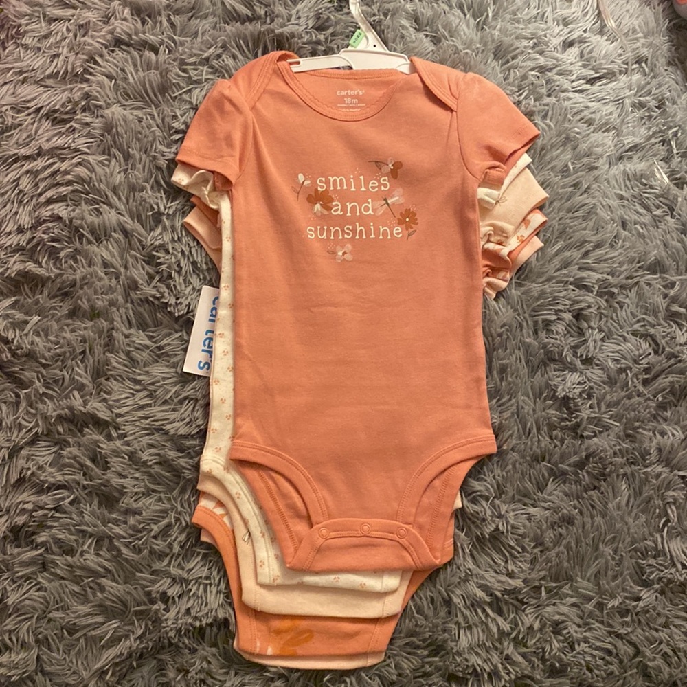 5 pack Carters Onsies